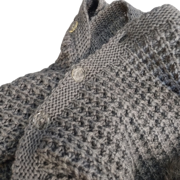 Jennifer Lopez Sweater Gray Chunky Sleeveless Removable Faux Fur Collar… - Picture 6 of 11